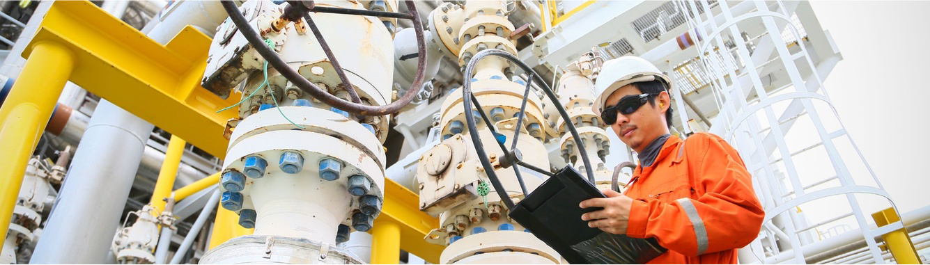IT/OT Convergence in Oil & Gas: Connecting Enterprise Data With Field Operations