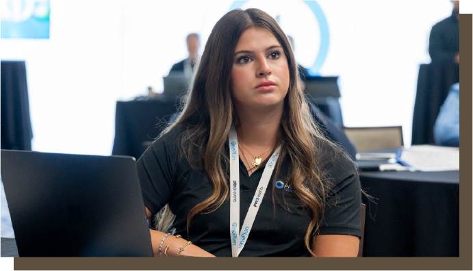 Professional networking at AI in Oil and Gas Conference, artificial intelligence in oil and gas industry event, Delegate enjoying coffee during AI in Oil and Gas networking session