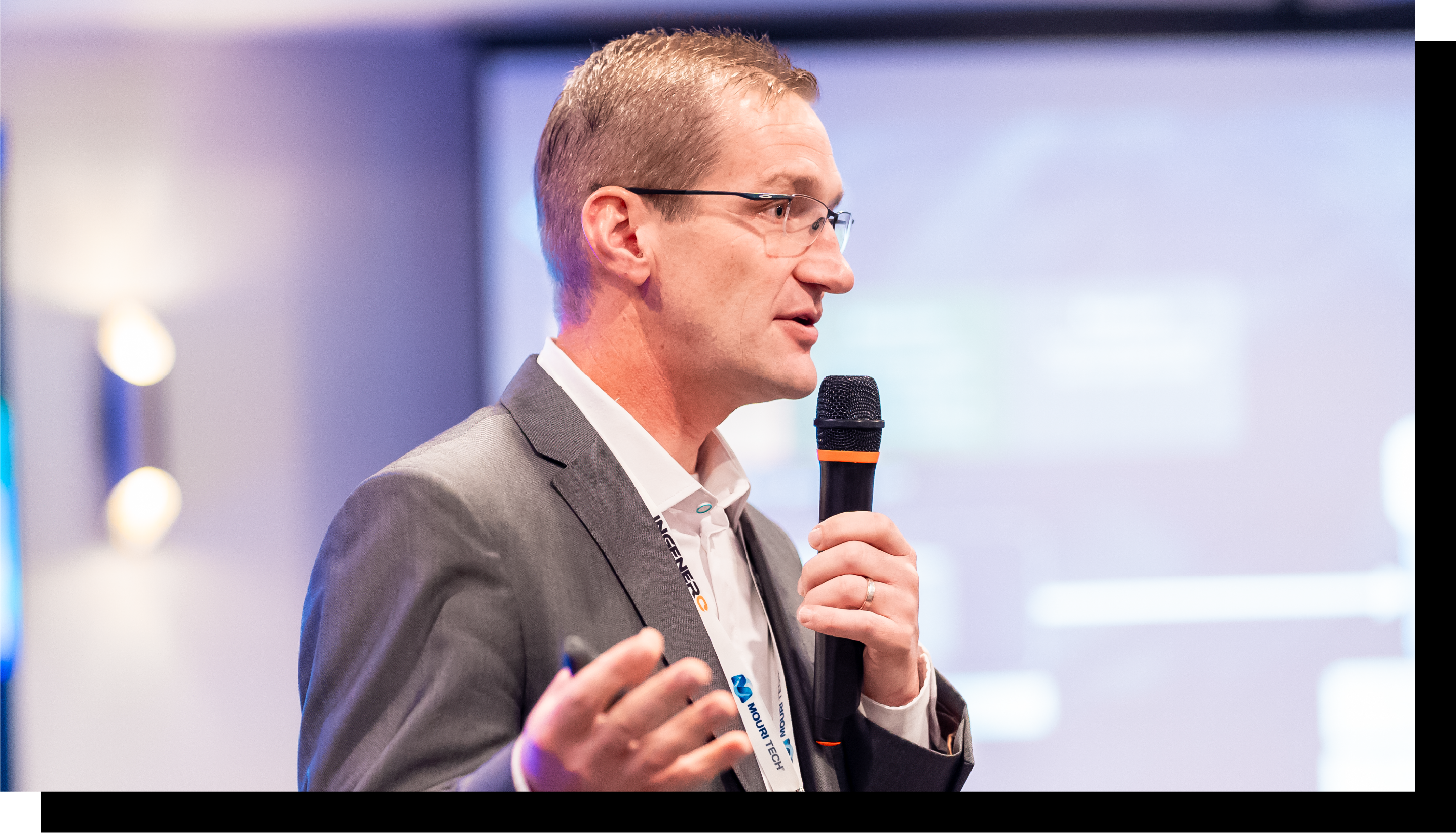 Delegates networking at AI in Oil and Gas conference, Panelists discussing machine learning applications during AI in Oil and Gas conference, Professional conversation during energy technology summit